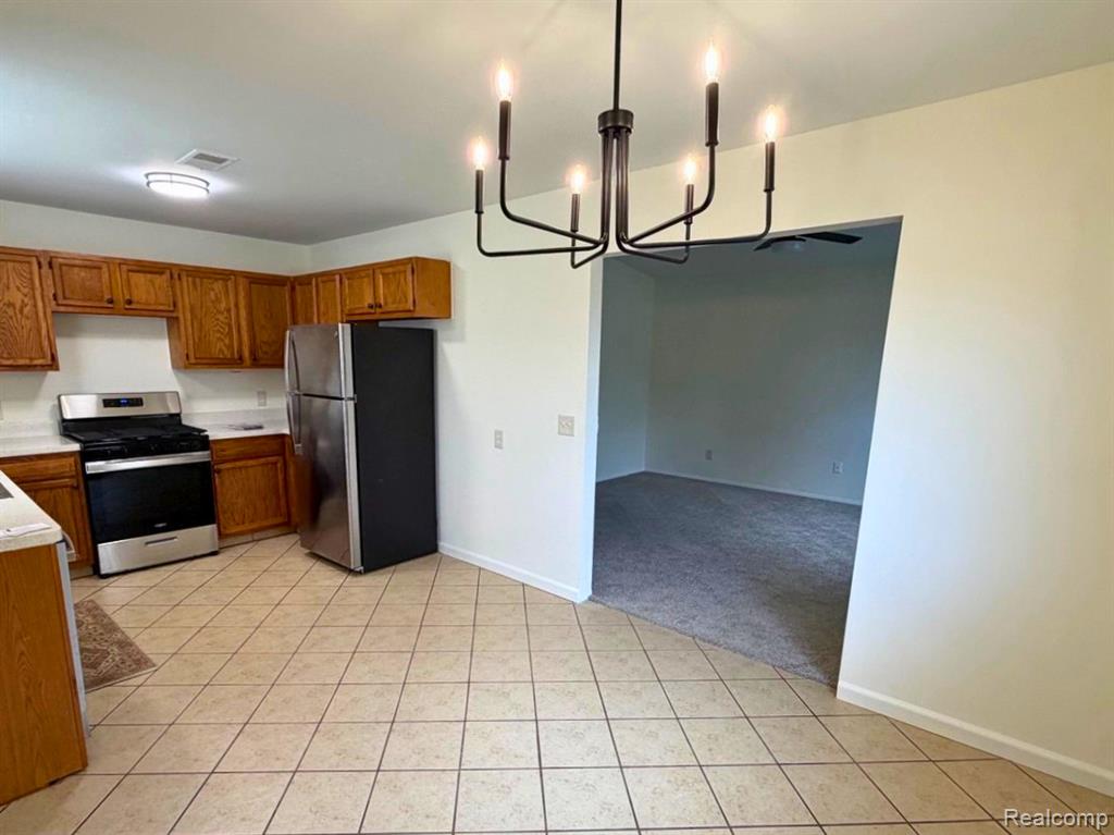 8468 Beatrice, Westland, MI — Photo 9