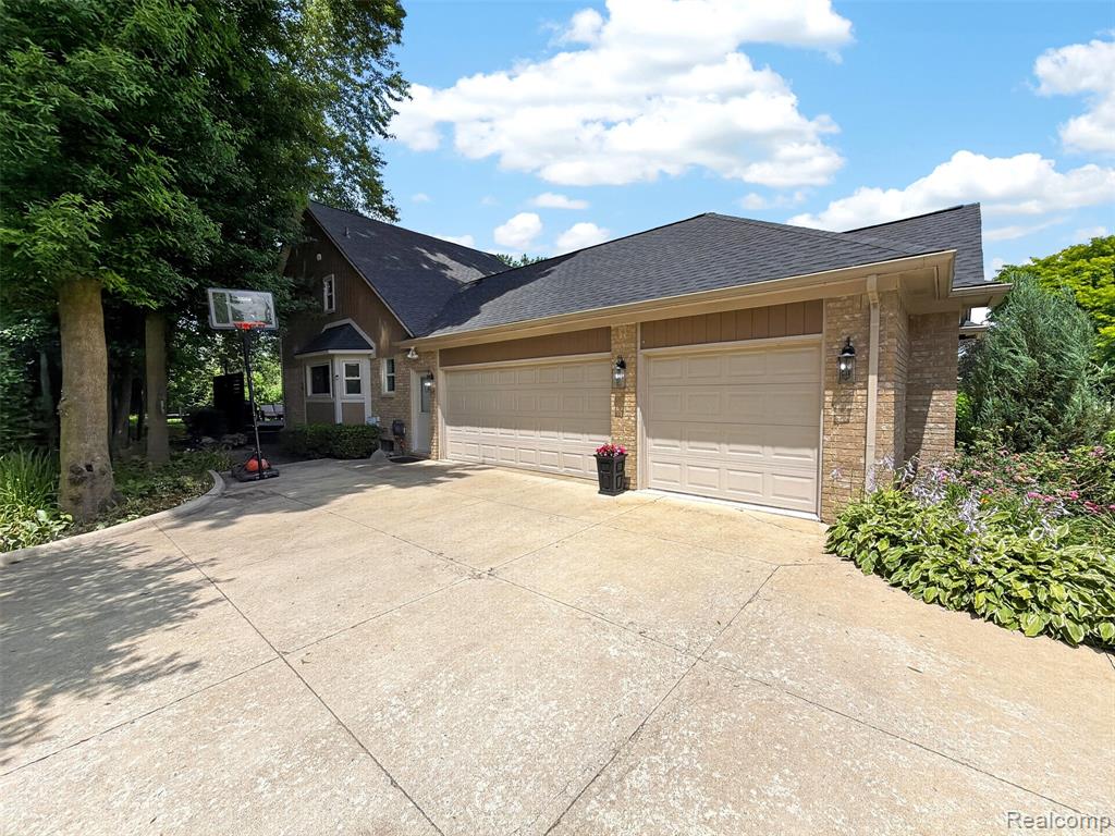 6713 Aurora Drive, Troy, MI 48098 — Photo 65