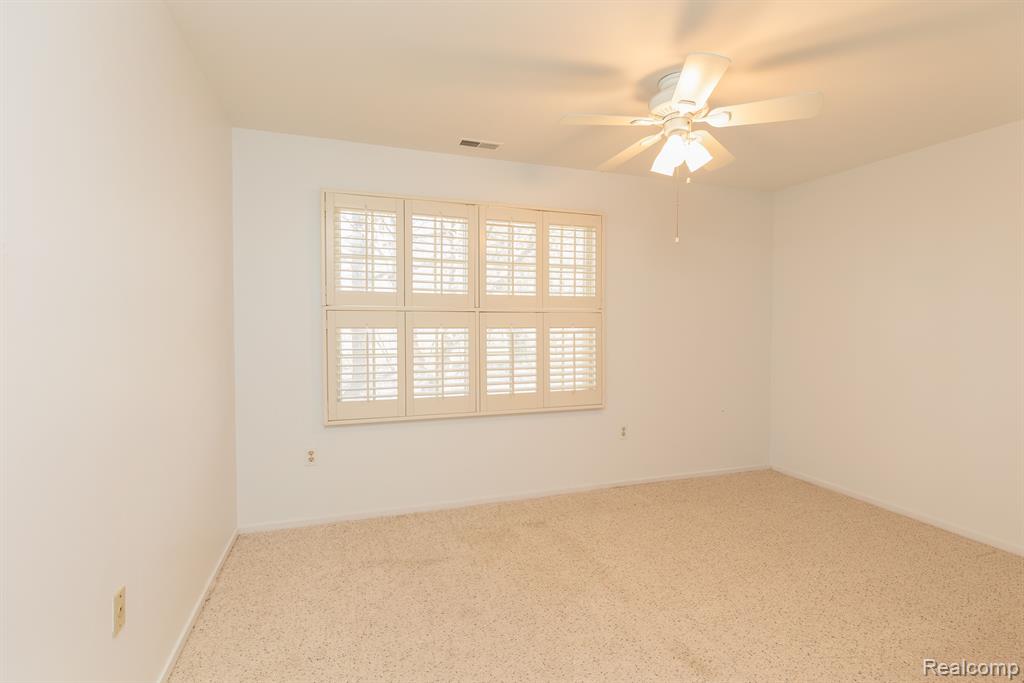8187 GRAYS Drive, B3, Grosse Ile, MI 48138 — Photo 10