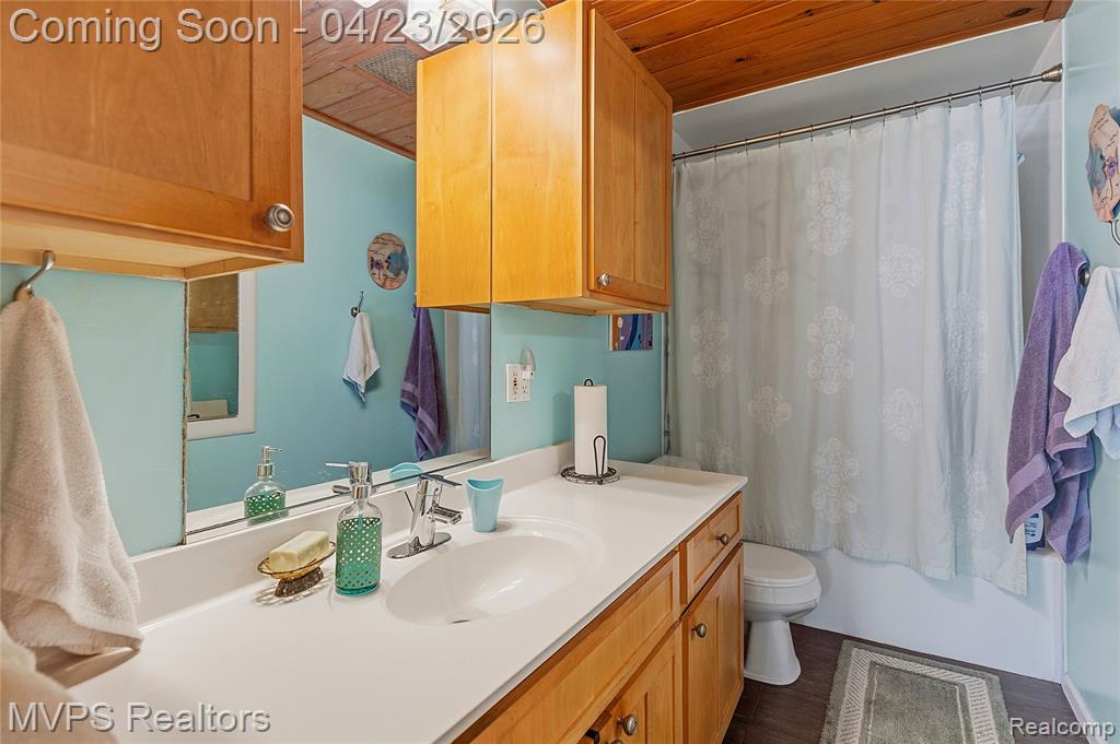 907 Batavia Avenue, Royal Oak, MI 48067 — Photo 15