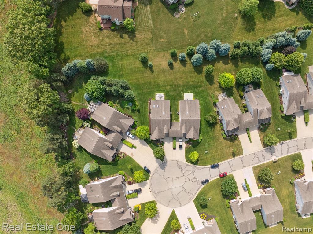 446 Delmar Court, Highland, MI — Photo 54