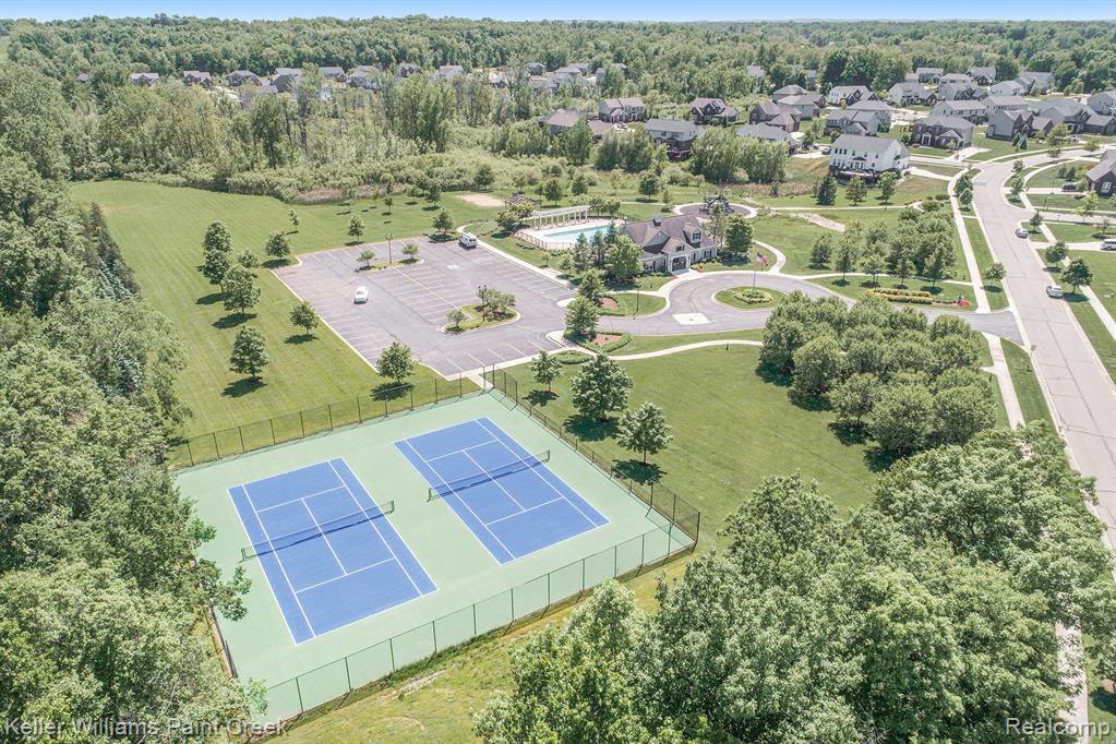 894 Wynstone Circle N, Oakland, MI — Photo 60