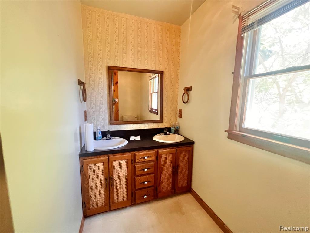 22095 Elmwood Avenue, Eastpointe, MI 48021 — Photo 8