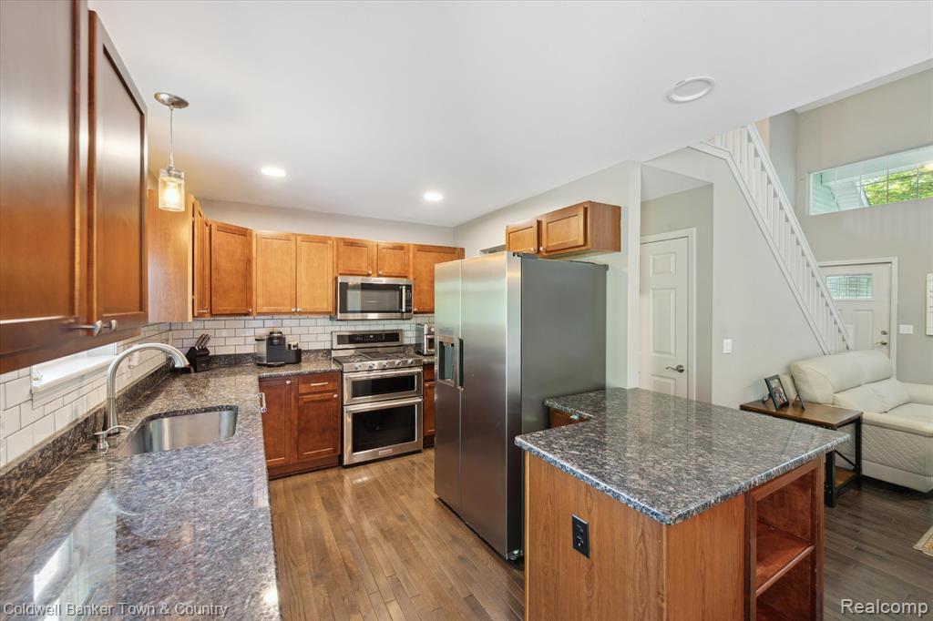 4577 Oaklawn Drive, Pinckney, MI 48169 — Photo 15