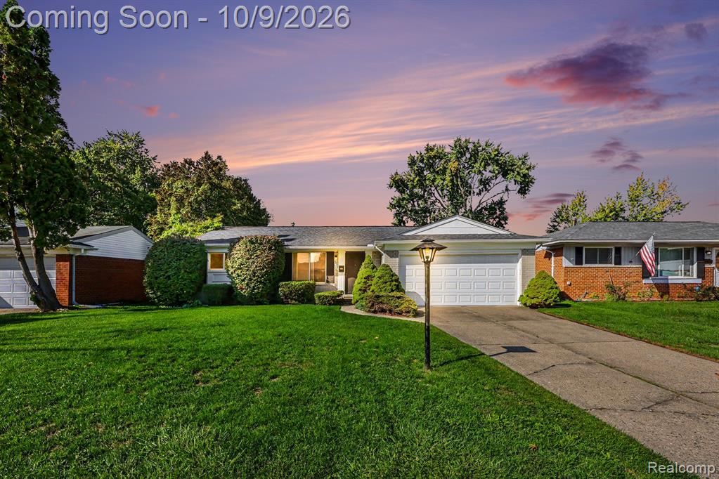 38539 Covington Drive, Sterling Heights, MI 48312