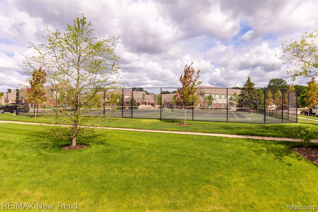 1611 E LAKEVIEW Lane, Canton, MI 48187 — Photo 31
