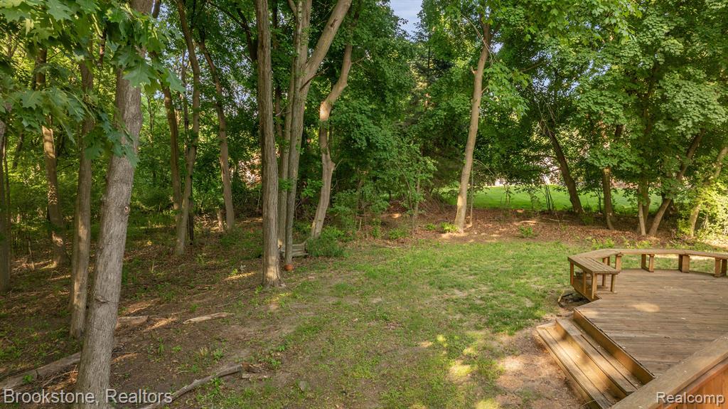 4237 WOODLANDS Lane, Orchard Lake Village, MI 48323 — Photo 57
