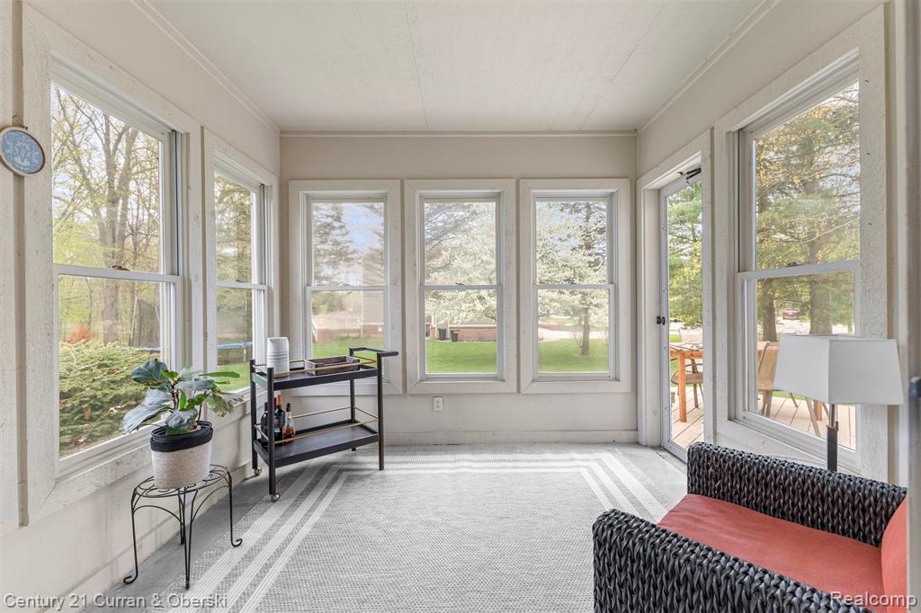 1424 Woodbridge Lane, Wixom, MI 48393 — Photo 38
