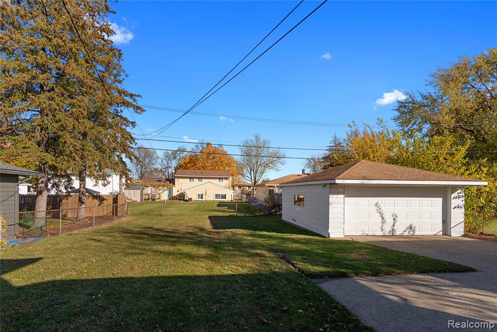 43606 Gainsley Drive, Sterling Heights, MI 48313 — Photo 25