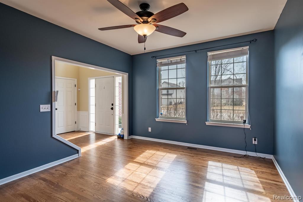 9535 GLENHILL Drive, Ypsilanti, MI 48198 — Photo 4