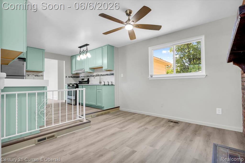 9426 Chamberlain Street, Romulus, MI 48174 — Photo 10