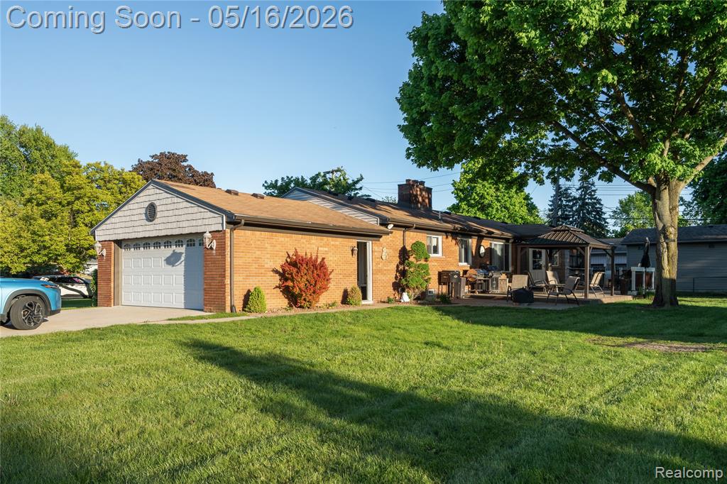 21420 Salisbury Avenue, Grosse Ile, MI 48138 — Photo 38