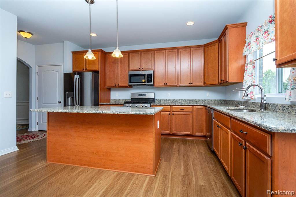5325 BRADMORE Lane, Warren, MI 48092 — Photo 6