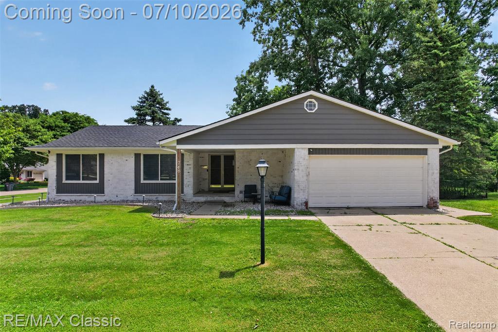 748 Randall Drive, Troy, MI 48085 — Photo 2