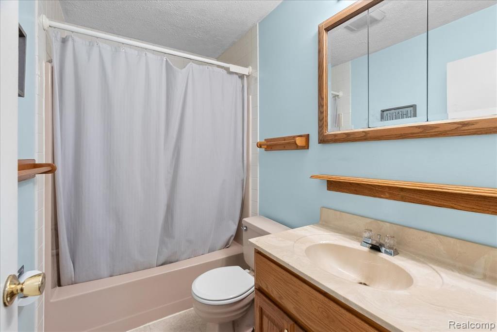 956 Chickasaw Drive, Mason, MI 48854 — Photo 19