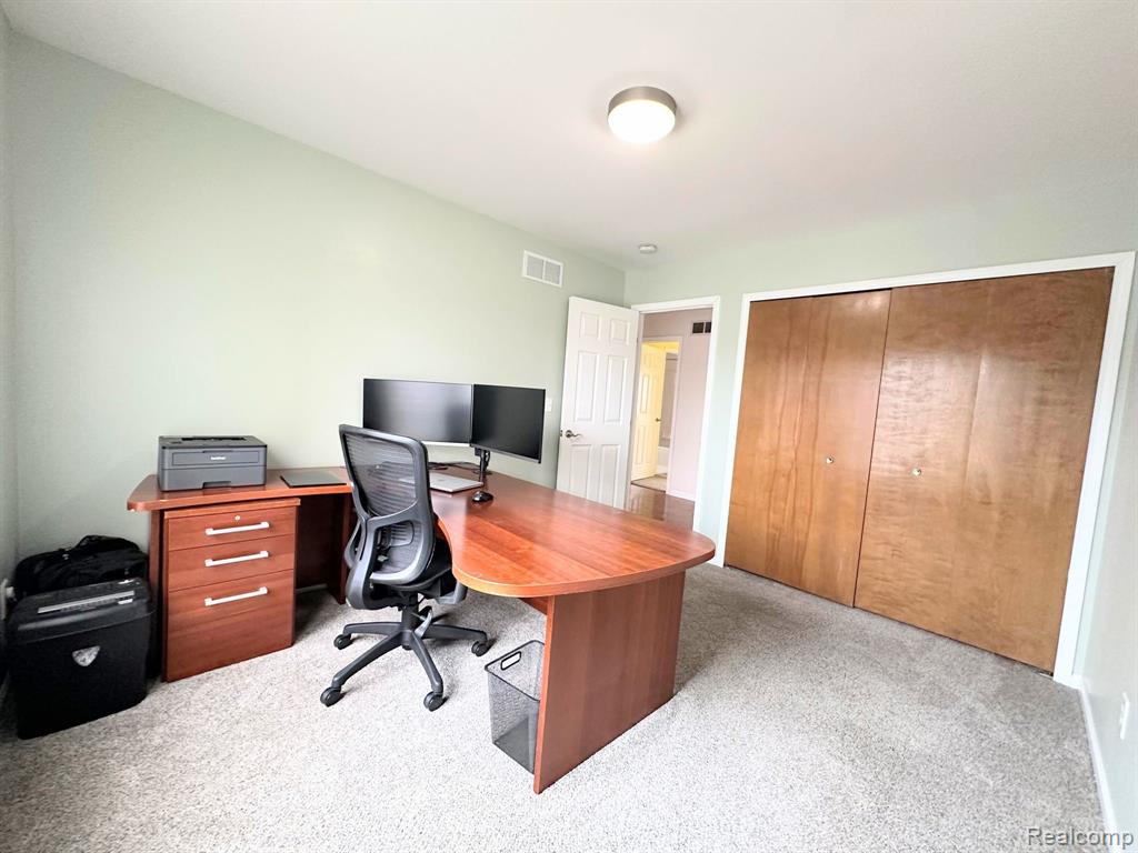54795 BRADSHAW Drive, New Baltimore, MI 48047 — Photo 25
