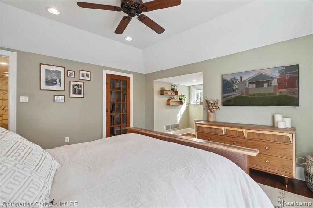 712 S LAUREL Street, Royal Oak, MI 48067 — Photo 22