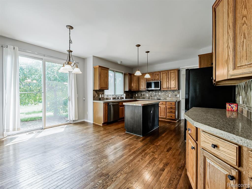 657 Highlands Drive, Canton, MI 48188 — Photo 16