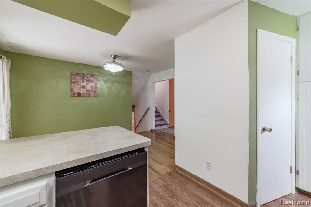 9089 SHERWOOD Drive, Davisburg, MI 48350 — Photo 18