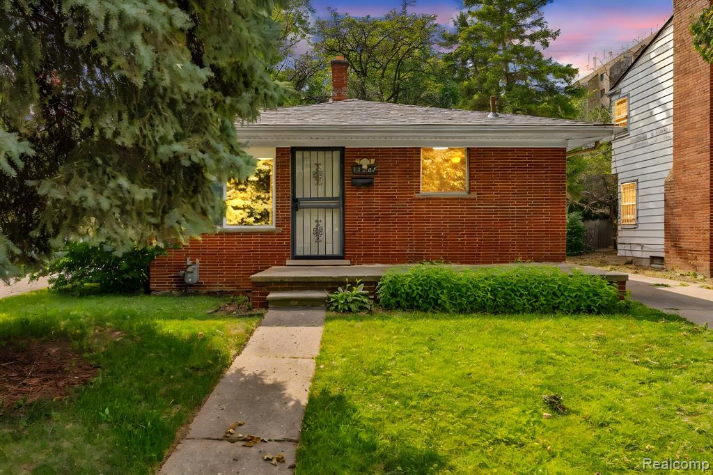 17207 Archdale Street, Detroit, MI 48235 — front exterior