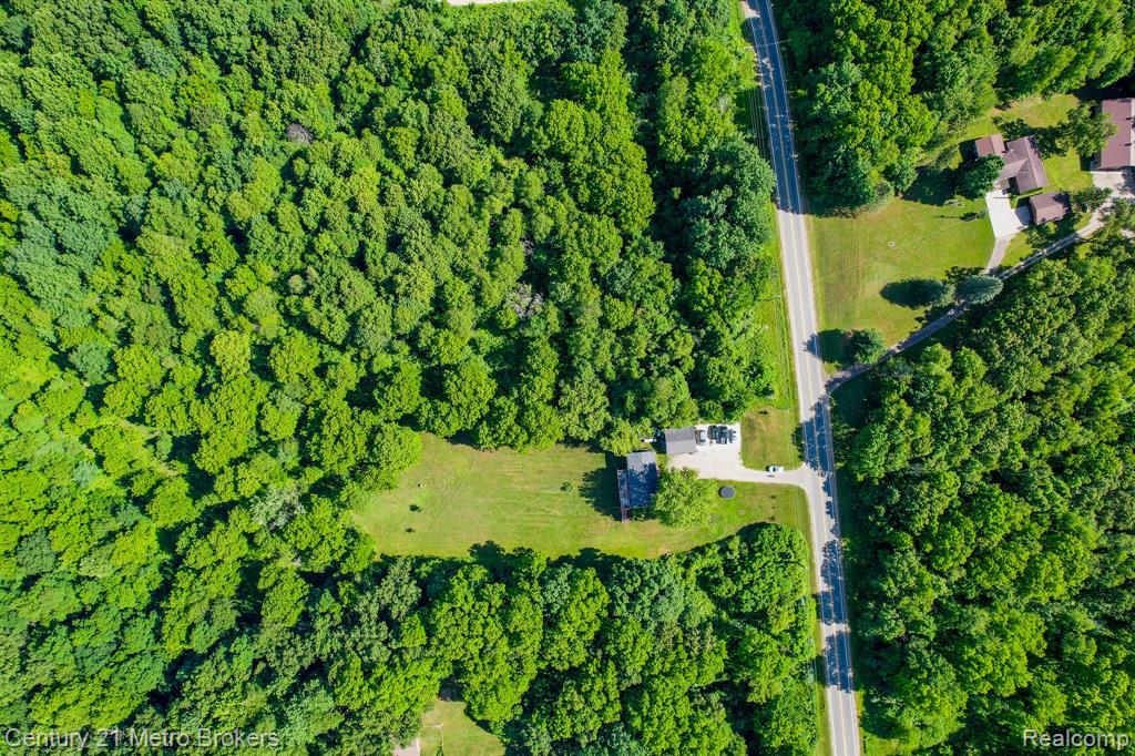 6100 Otis Lake Road, Delton, MI 49046 — Photo 22