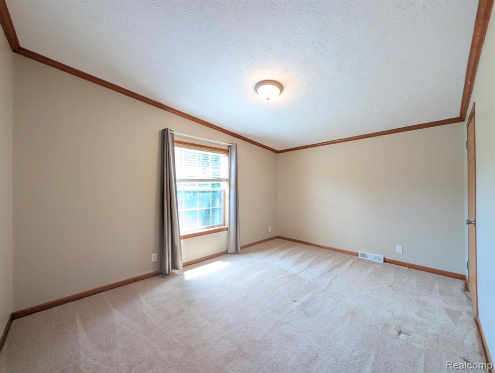 11766 Village Pines Court, South Lyon, MI 48178 — Photo 18