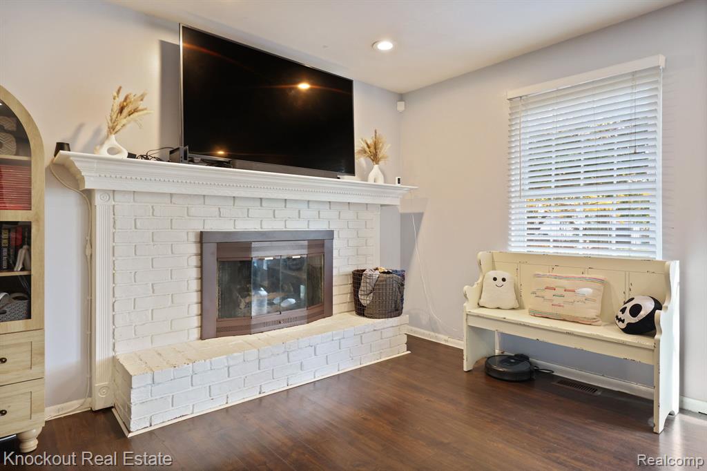 6123 King Arthur Drive, Swartz Creek, MI 48473 — Photo 10
