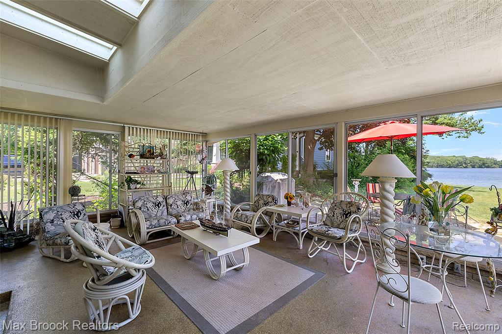 4848 Willow Lane, Orchard Lake Village, MI 48324 — Photo 11
