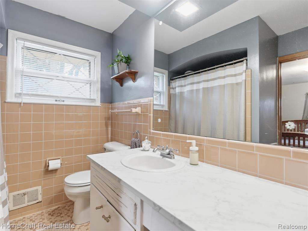 1775 N GULLEY Road, Dearborn Heights, MI 48127 — Photo 23