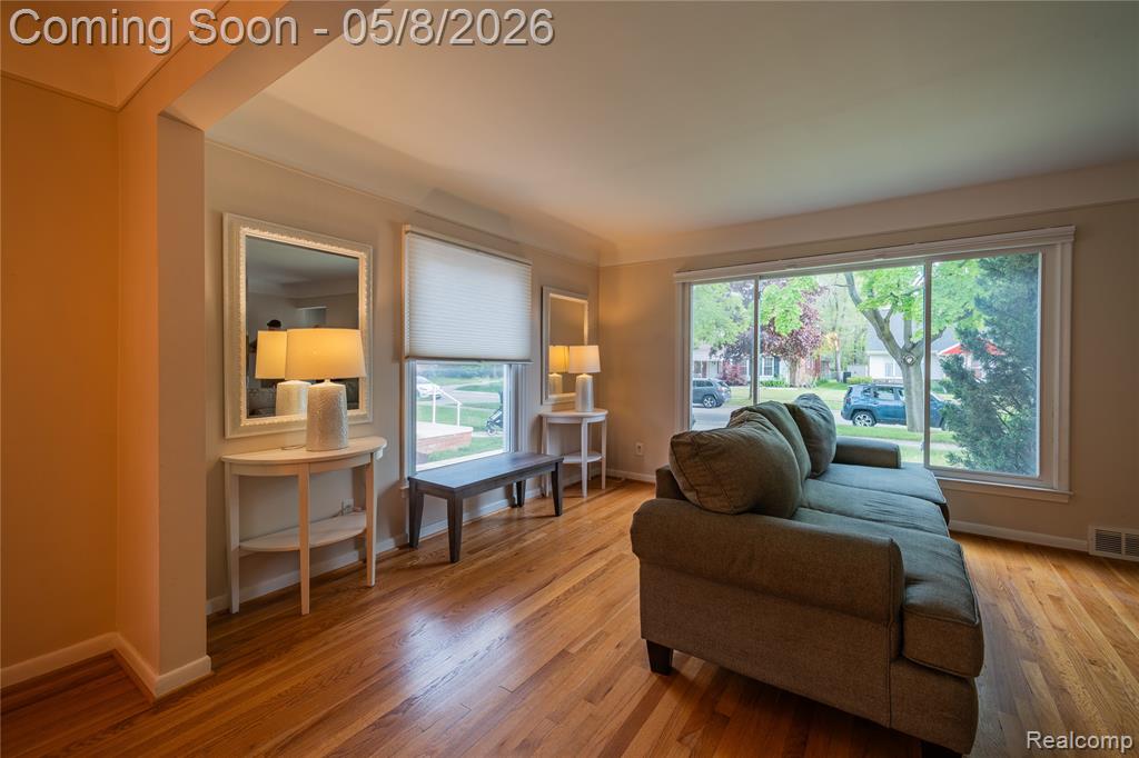 13352 Borgman Avenue, Huntington Woods, MI — Photo 5