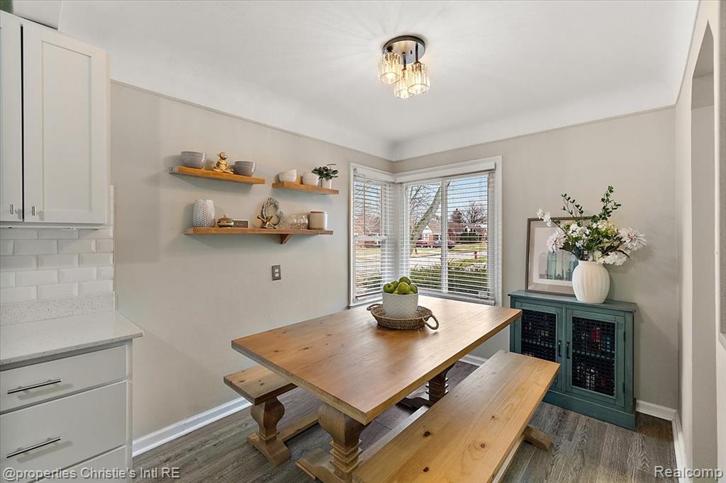 21553 Bournemouth Street, Harper Woods, MI 48225 — Photo 11
