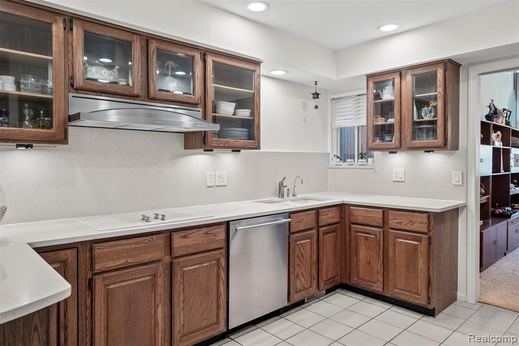 4297 Wabeek Lake Drive S, 26, Bloomfield Hills, MI 48302 — Photo 11