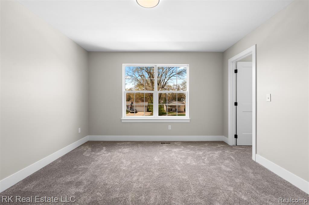 47260 Dequindre Road E, Shelby Twp, MI 48317 — Photo 25