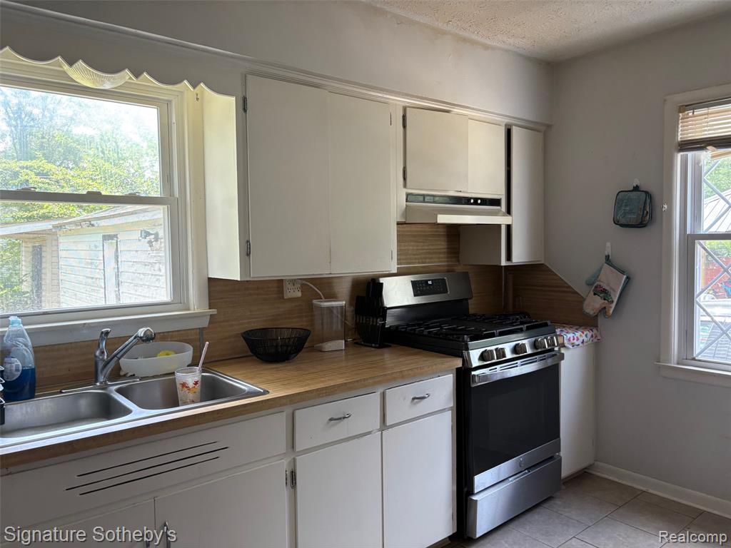 686 E Columbia Avenue, Pontiac, MI 48340 — Photo 3