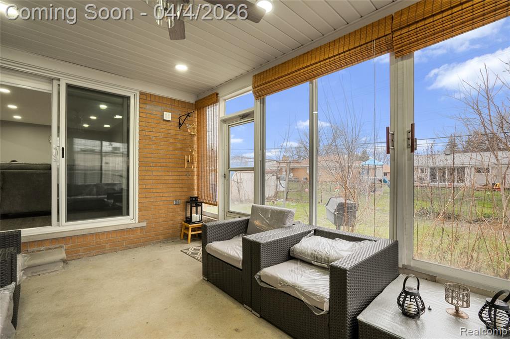 7117 N Evangeline Street, Dearborn Heights, MI 48127 — Photo 30