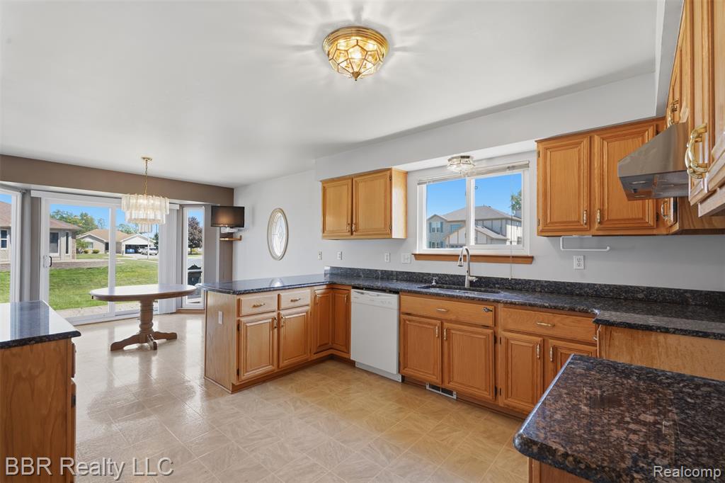 24883 Curtis Drive, Flat Rock, MI 48134 — Photo 16