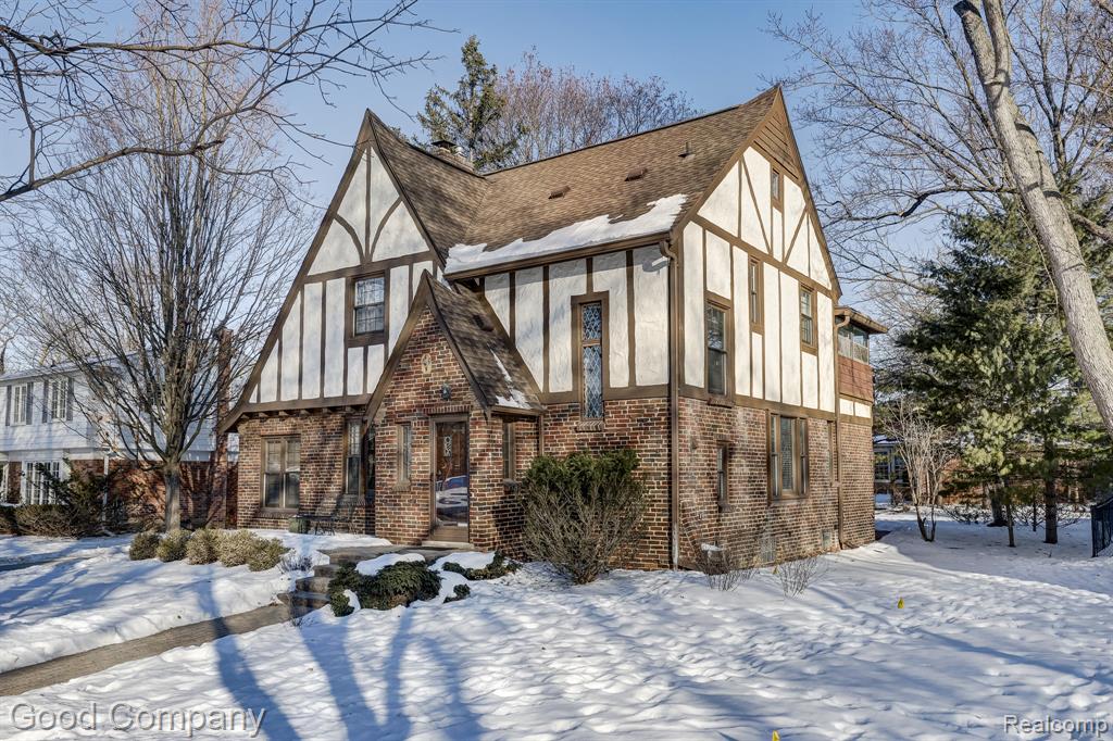 18930 Hillcrest Street, Beverly Hills, MI 48025 — front exterior