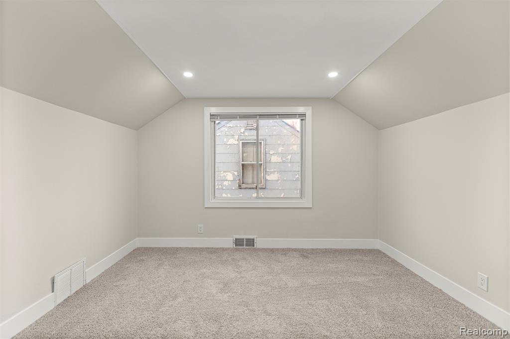 8900 Asbury Park, Detroit, MI 48228 — Photo 28