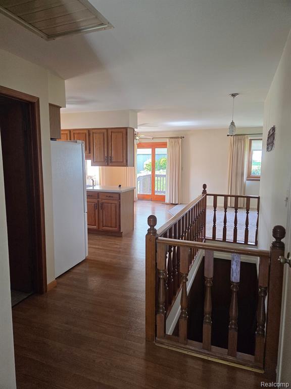 560 OAKBROOK Circle, Flushing, MI 48433 — Photo 19