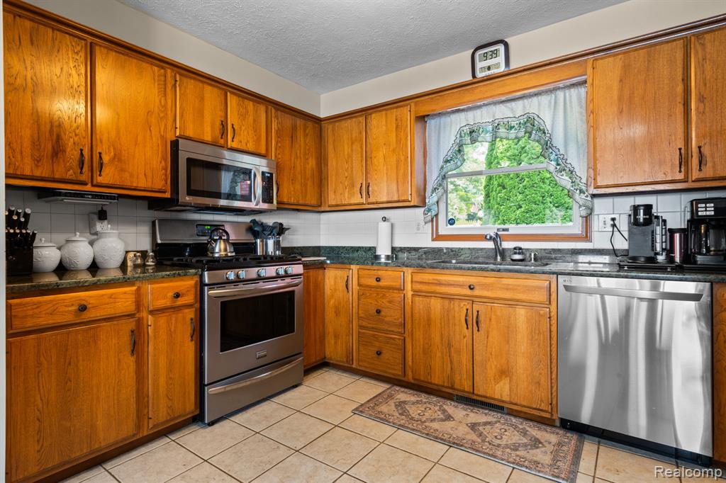 1236 White Lake Road, Pleasant Lake, MI 49272 — Photo 9
