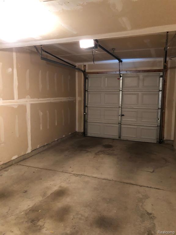 23380 GRAYSON Drive, Southfield, MI 48075 — Photo 15
