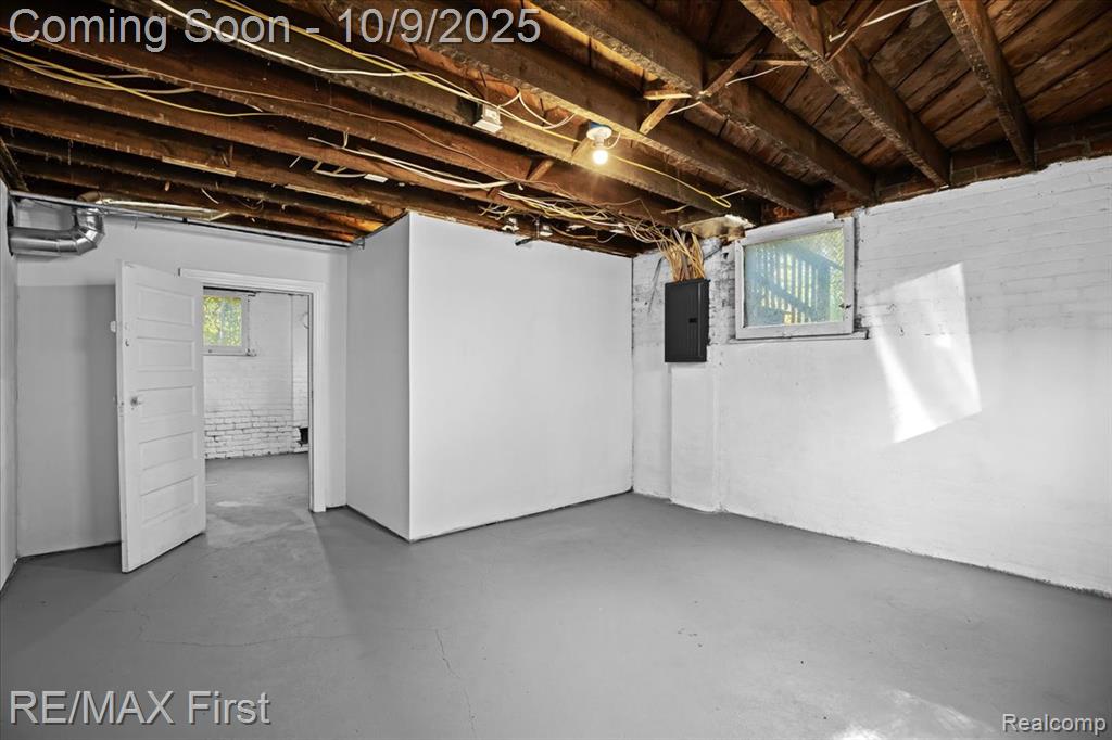 237 Alger Street, Detroit, MI 48202 — Photo 49