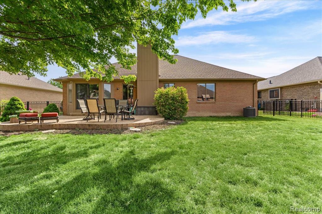 51965 Sequoya Drive, Macomb, MI 48042 — Photo 33