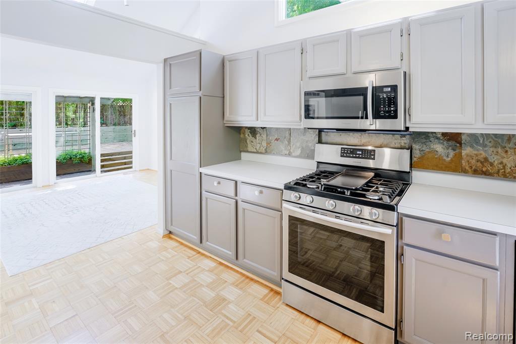 5105 Wah Ta Wah Drive, Clarkston, MI 48348 — Photo 11