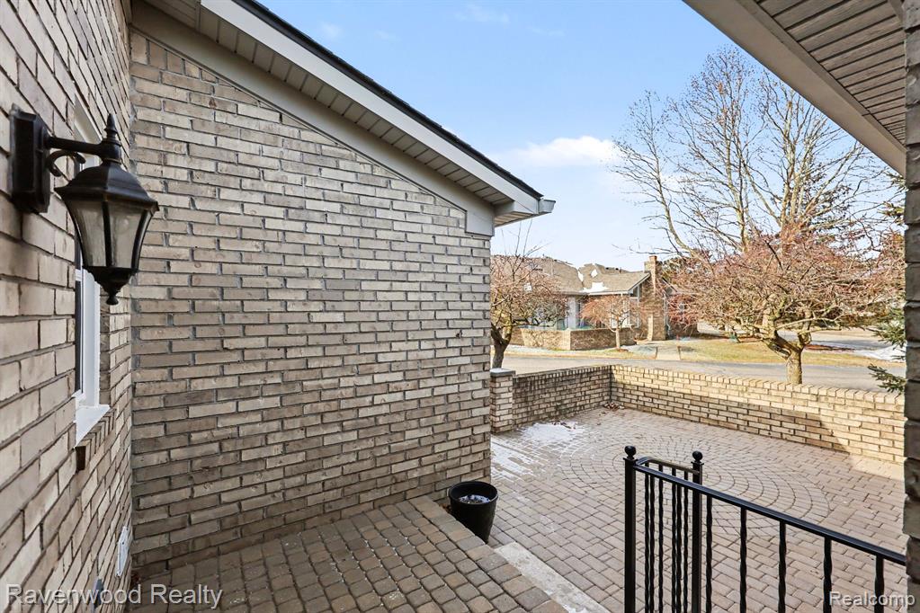 48588 Hudson Bay Court, 116, Shelby Twp, MI 48315 — Photo 29