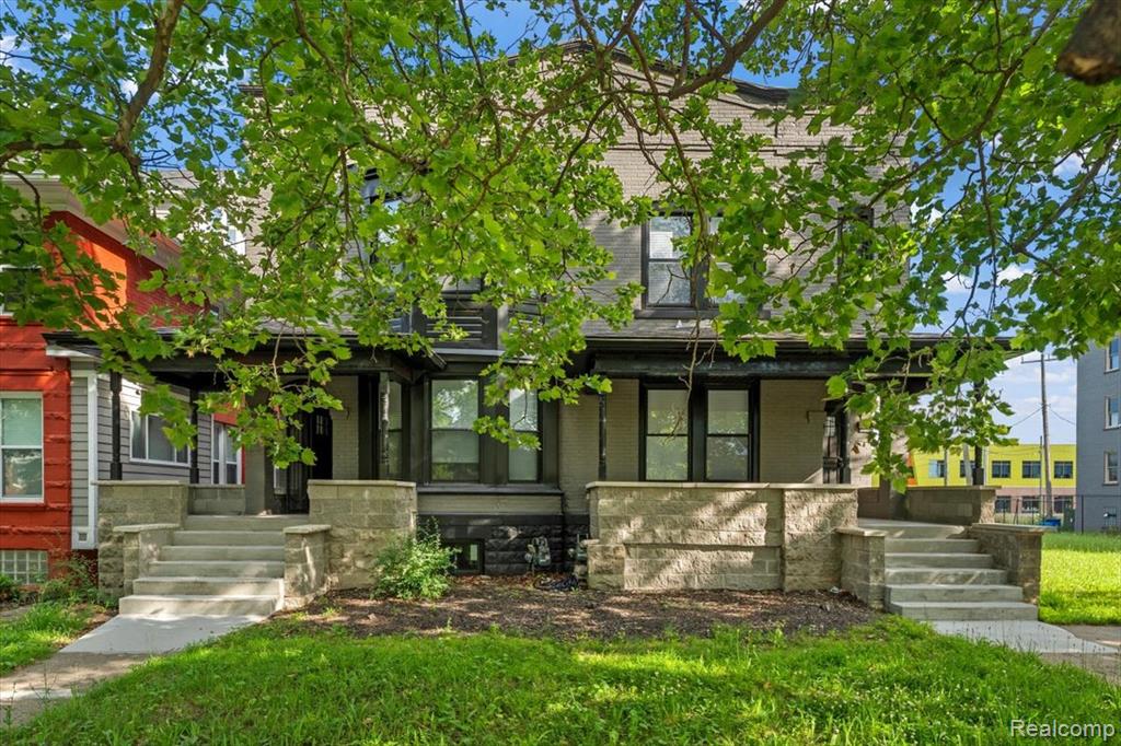 58 E Philadelphia Street E, Detroit, MI 48202 — Photo 2