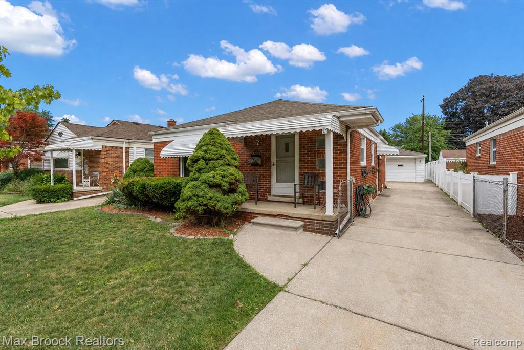 15812 Hanover Avenue, Allen Park, MI 48101