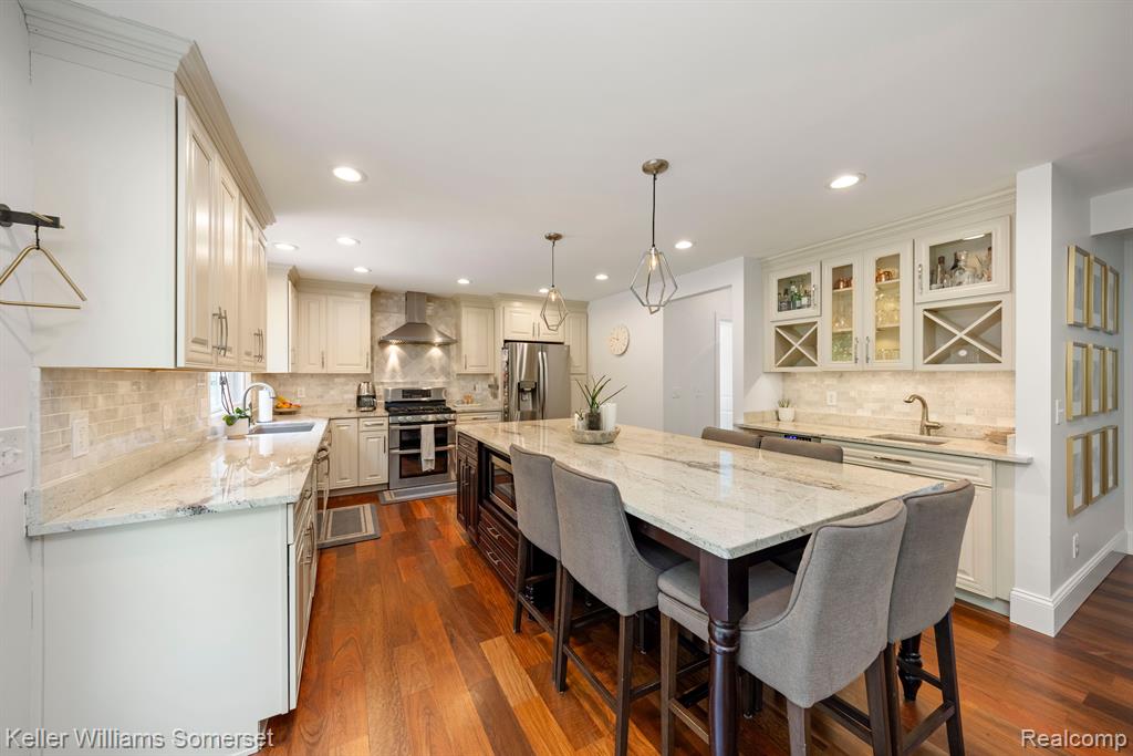 9732 FOREST RIDGE Drive, Clarkston, MI 48348 — Photo 10