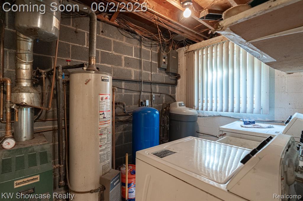 820 Clara Street, Commerce Twp, MI 48390 — Photo 19
