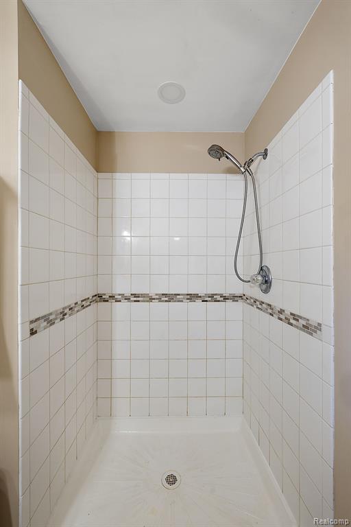 61149 GREENWOOD Drive, South Lyon, MI 48178 — Photo 26